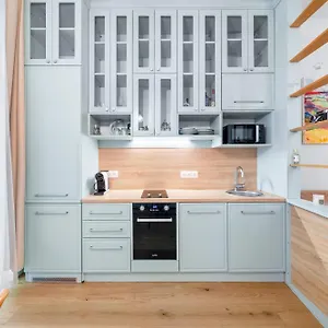 Central With Garden View Apartment Wien
